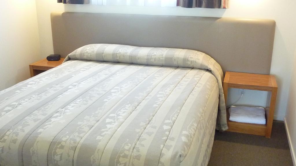 כרייסטצ'רץ' Colonial Inn Motel מראה חיצוני תמונה