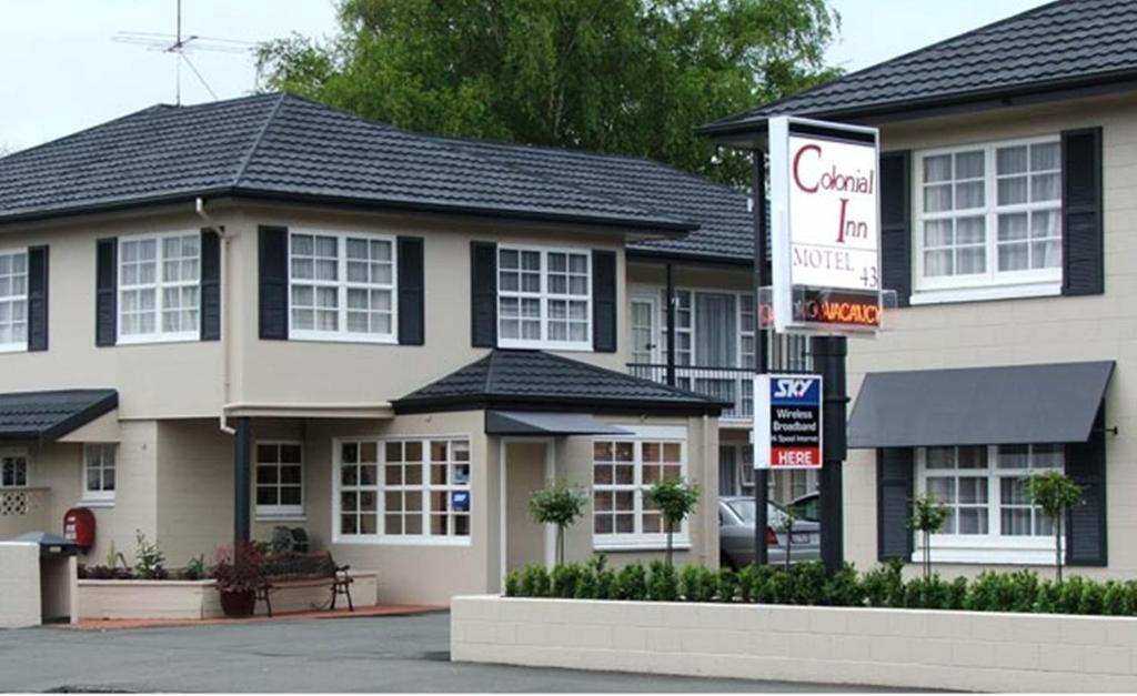 כרייסטצ'רץ' Colonial Inn Motel מראה חיצוני תמונה
