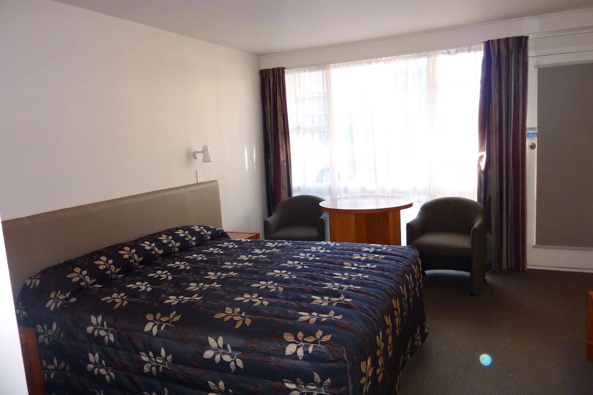 כרייסטצ'רץ' Colonial Inn Motel מראה חיצוני תמונה