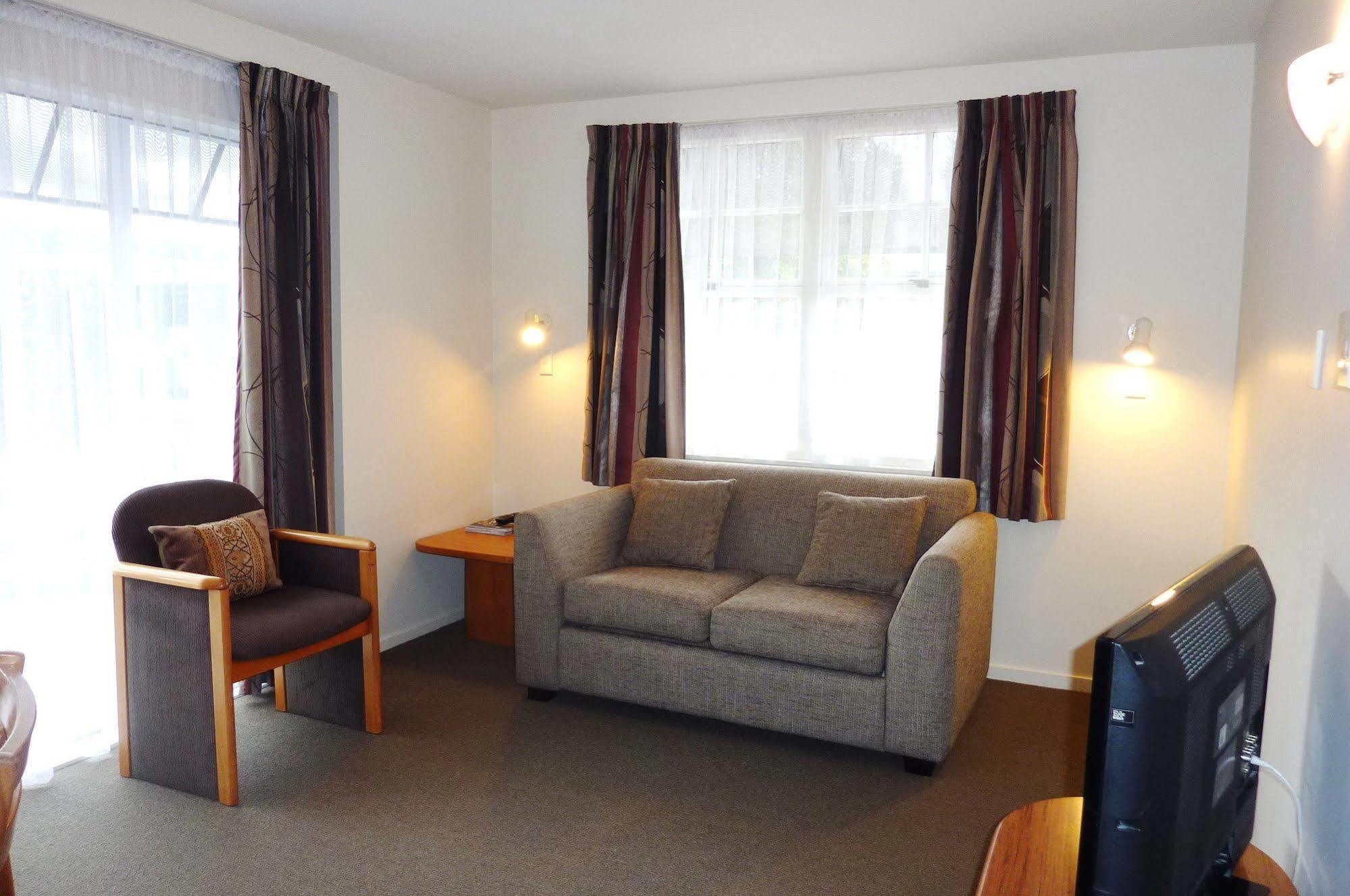 כרייסטצ'רץ' Colonial Inn Motel מראה חיצוני תמונה