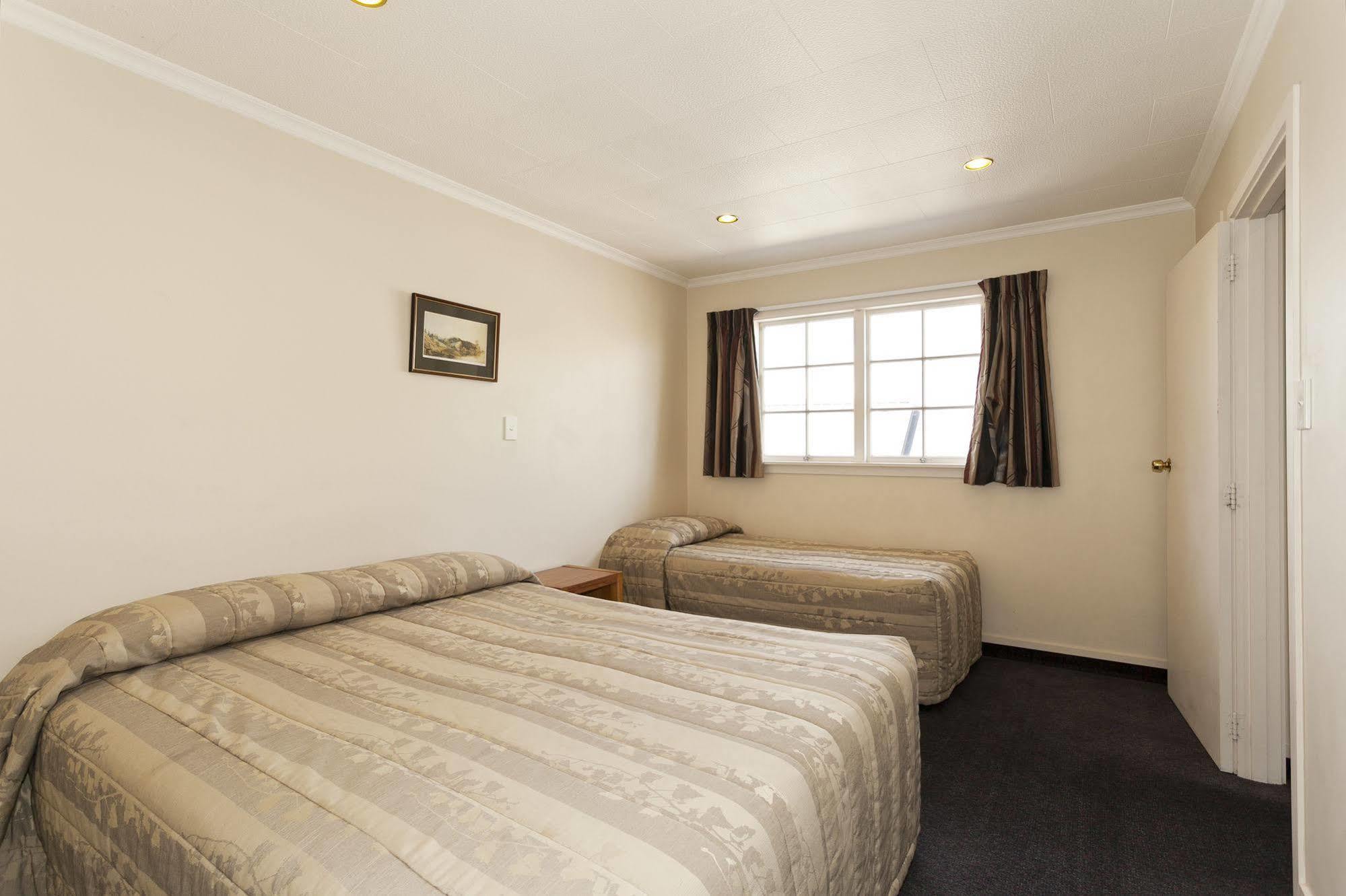 כרייסטצ'רץ' Colonial Inn Motel מראה חיצוני תמונה