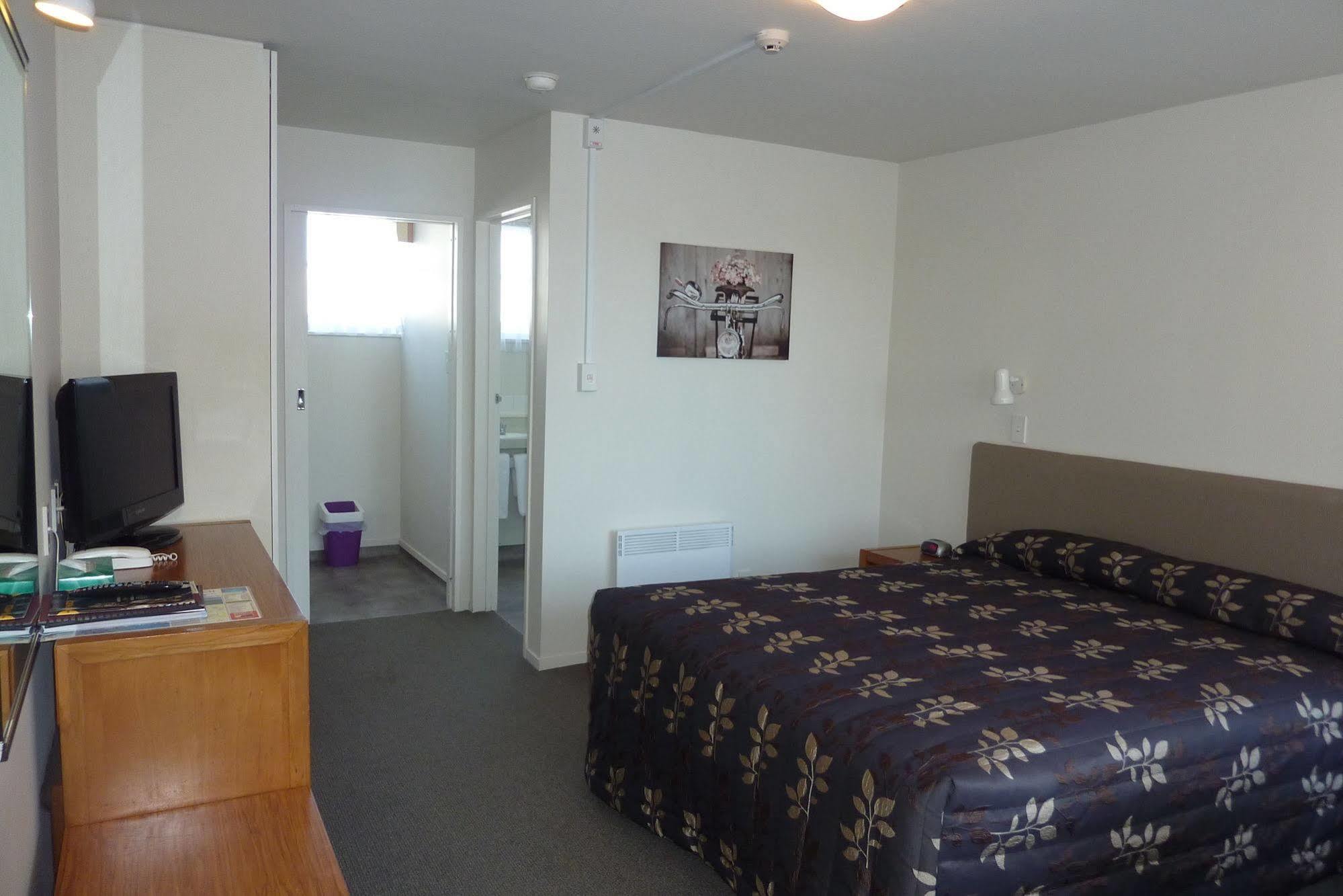 כרייסטצ'רץ' Colonial Inn Motel מראה חיצוני תמונה